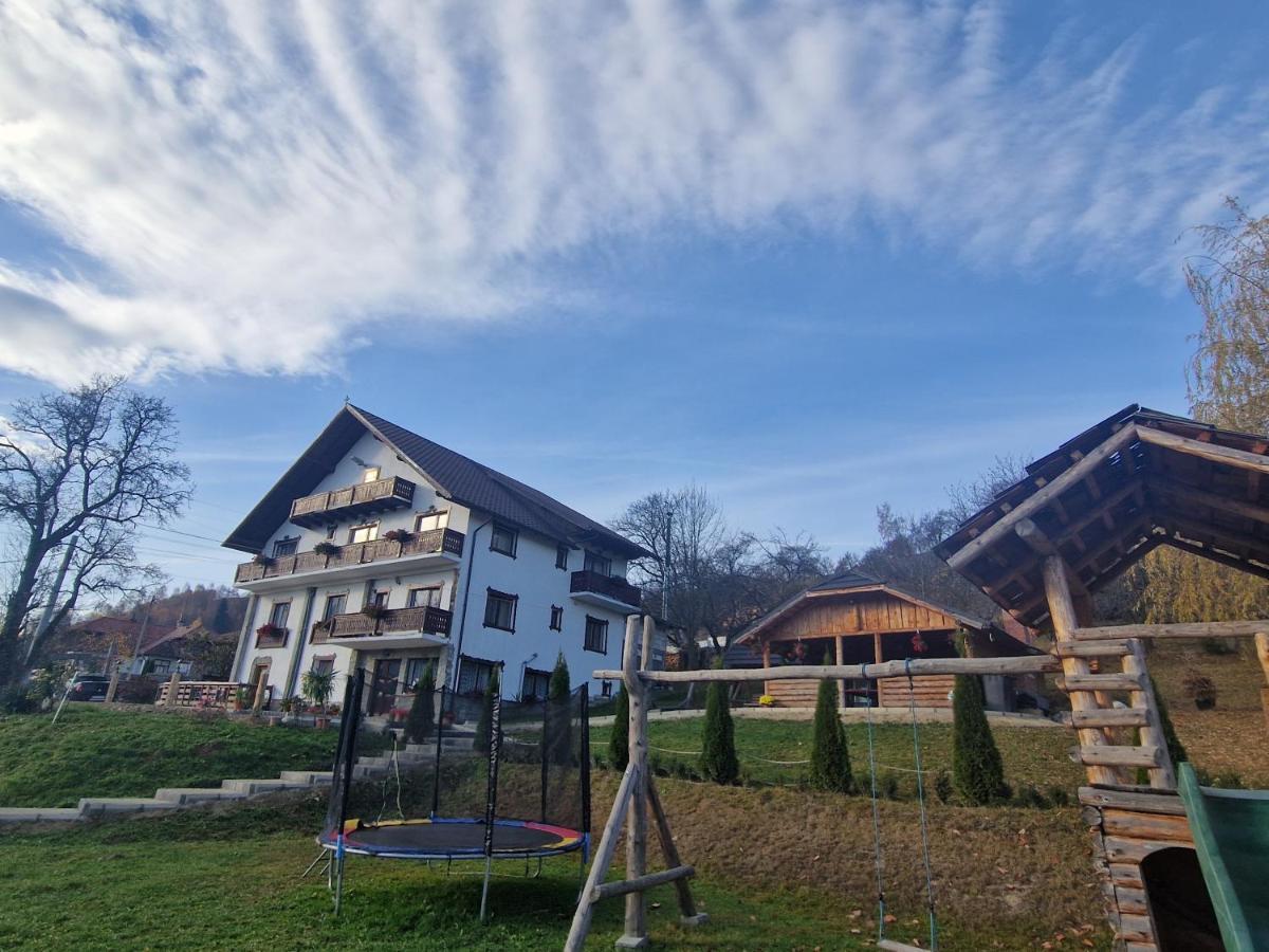Ograda De La Munte Villa Бран Екстериор снимка