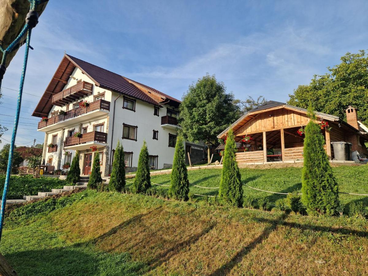 Ograda De La Munte Villa Бран Екстериор снимка